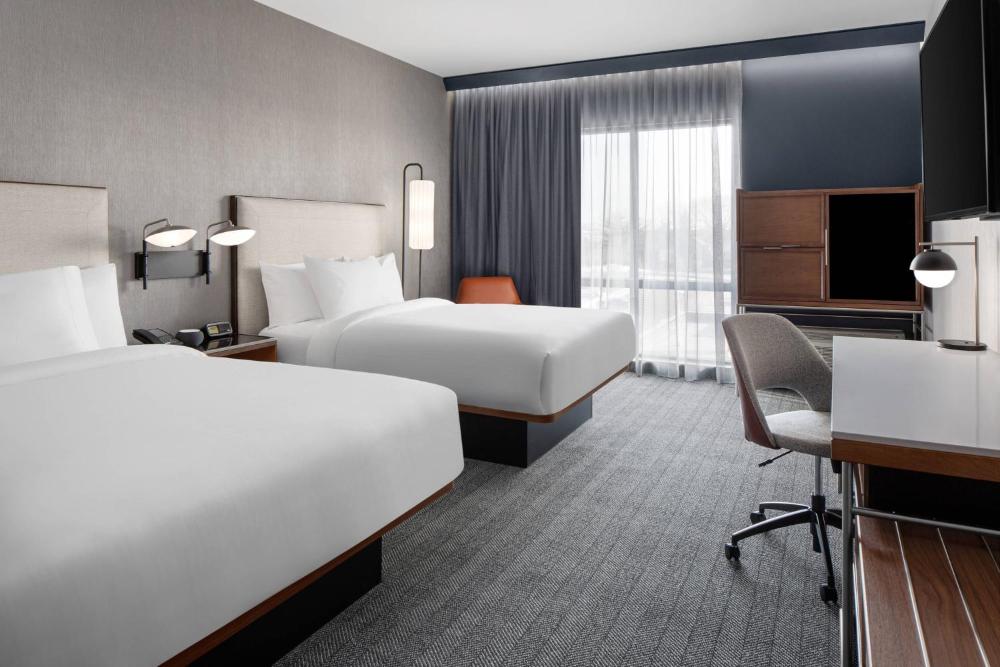 Double Queen Room interior